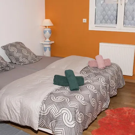 Appartement Au Rez-De-Chaussee Nichee En Plein Centre D'Arras Buitenkant foto