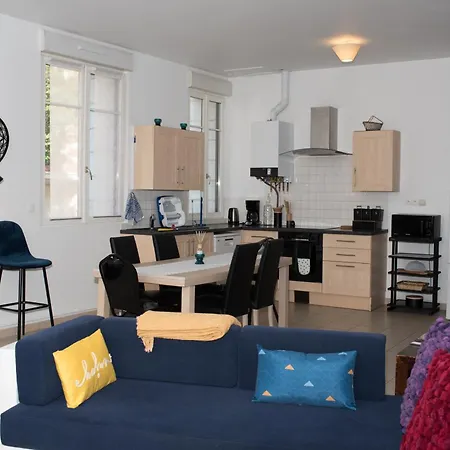 Appartement Au Rez-De-Chaussee Nichee En Plein Centre D'Arras Buitenkant foto
